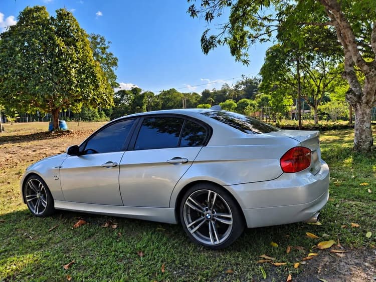 BMW 320I 320i 2007