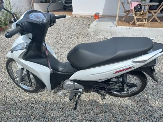 Biz 110 ES  ano 2024 com 5.074 kms