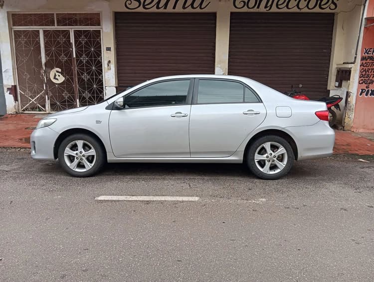 Toyota Corolla XEI 2.0 Flex 16V Aut. 2013