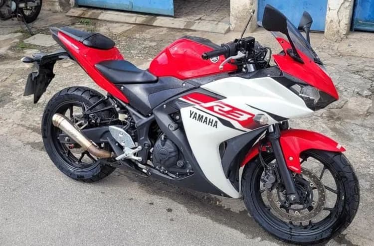 R3 YAMAHA YZF 