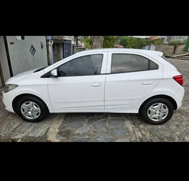 Chevrolet Onix Hatch LT 1.0 8V Flex Power Mec. 4P 2015