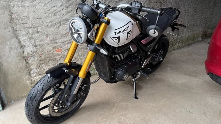 Triumph speed 400