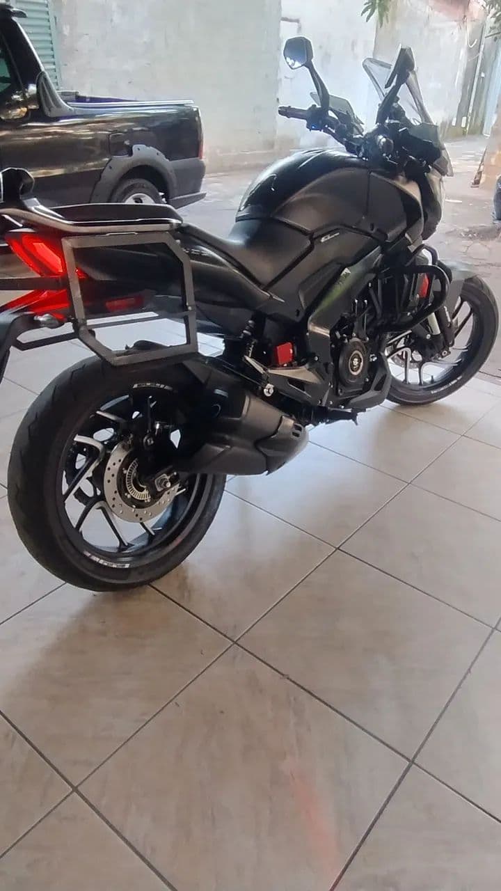 Bajaj dominar 400 
