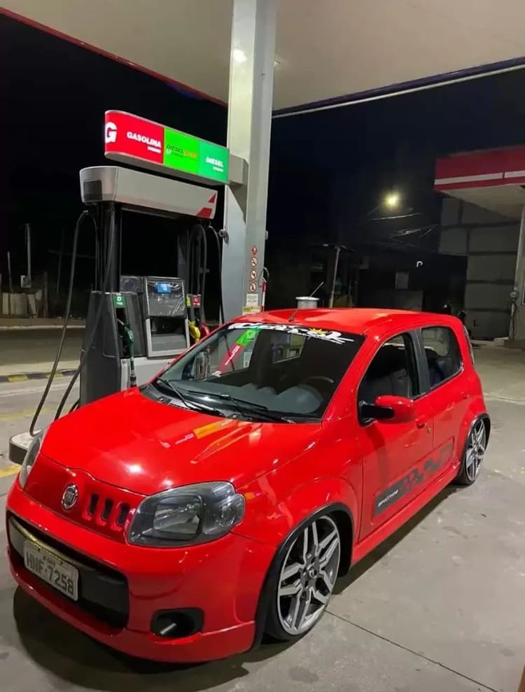 Fiat Uno Sporting 1.4 EVO Fire Flex 8V 4P 2012