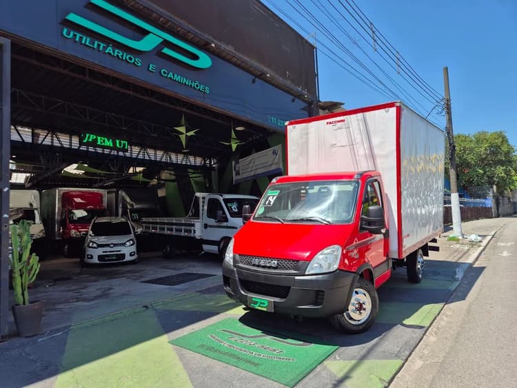Iveco Daily Chassi 35s14 2P (e5) 2014