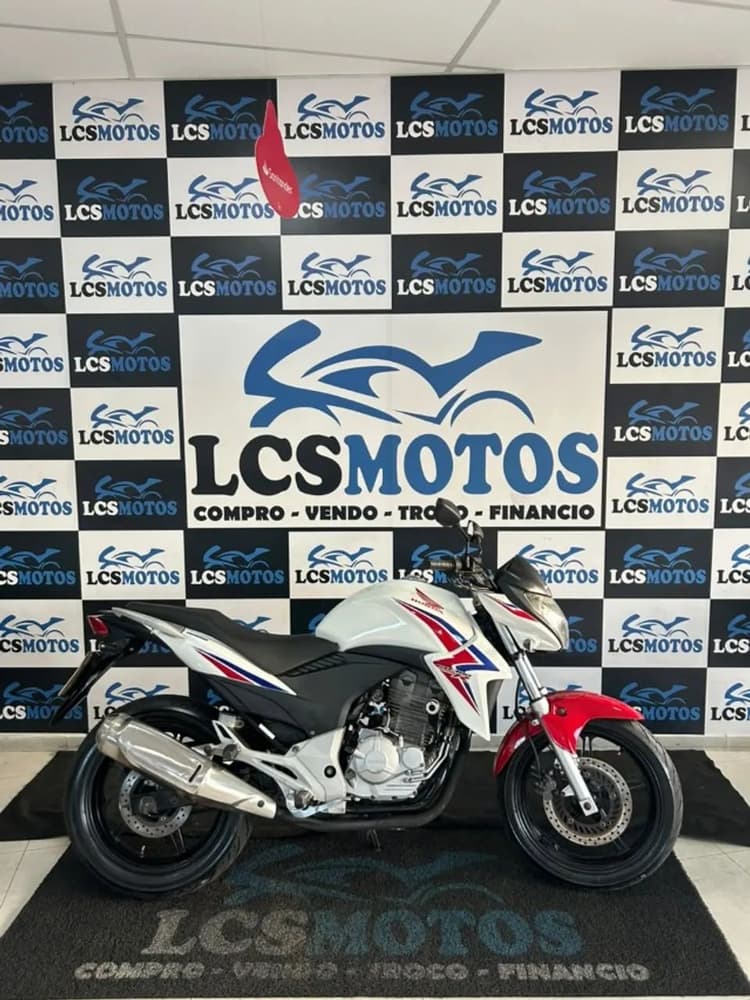 CB 300R BRANCA 2015