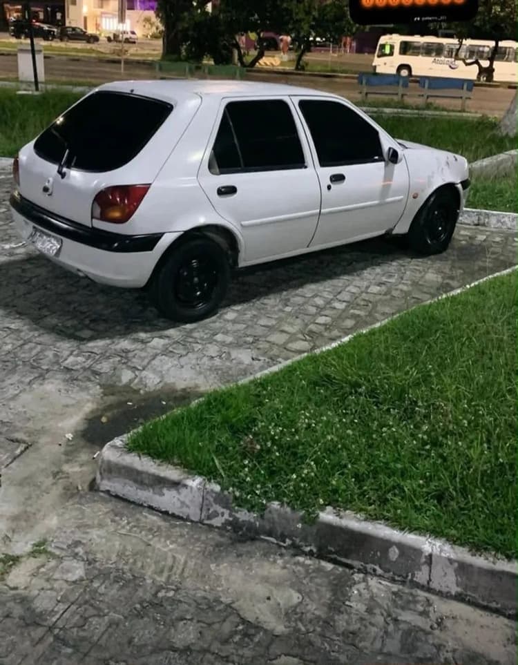 Ford Fiesta GL Class 1.0i 5P 2000