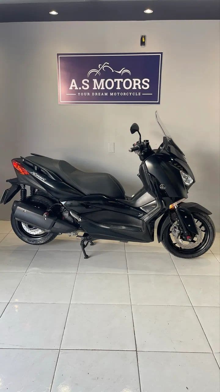 Yamaha XMAX 250