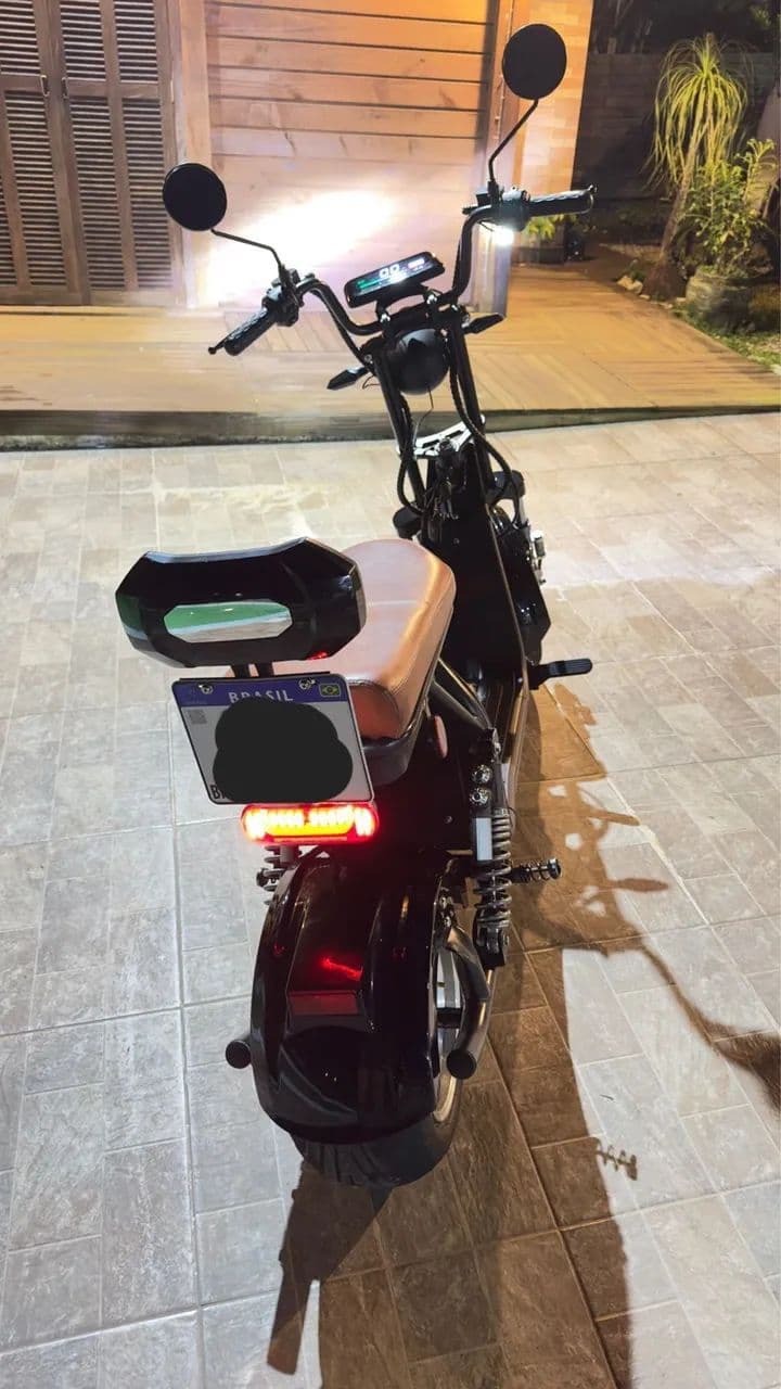 Scooter 2000W emplacada
