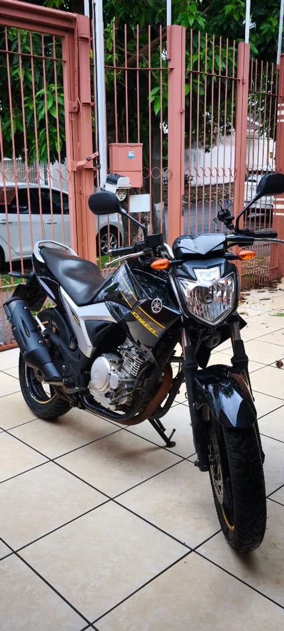 Fazer 250