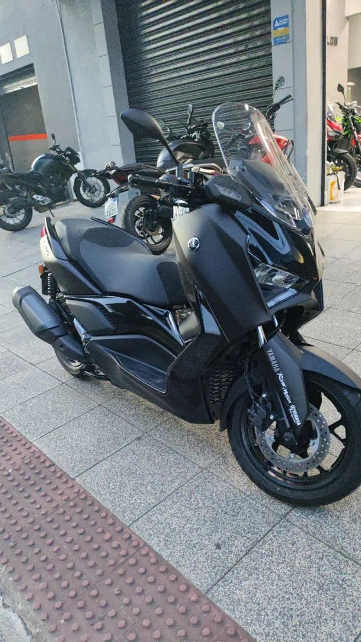 Xmax 300 Connected Unico dono. 