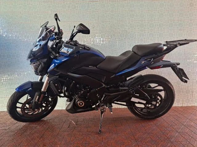 Dominar400 Azul Super Nova