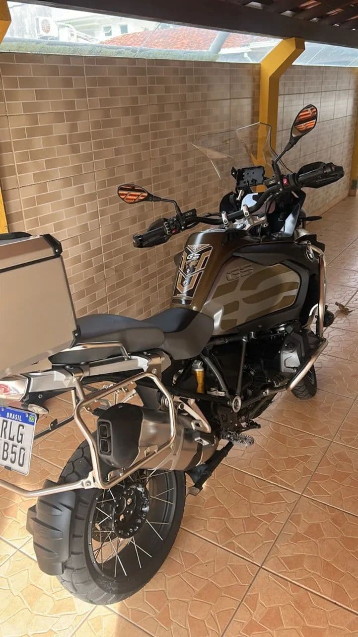 Moto em excelente estado