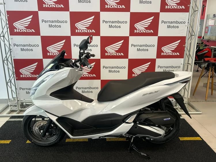 PCX branca, 160 / 26/27 zero. Moto emplacada 