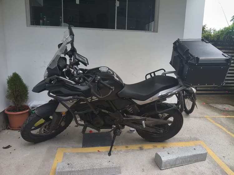 G310 GS praticamente nova