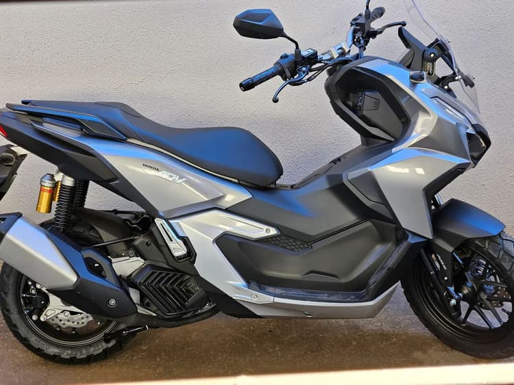 Adv 160 em estado de zero