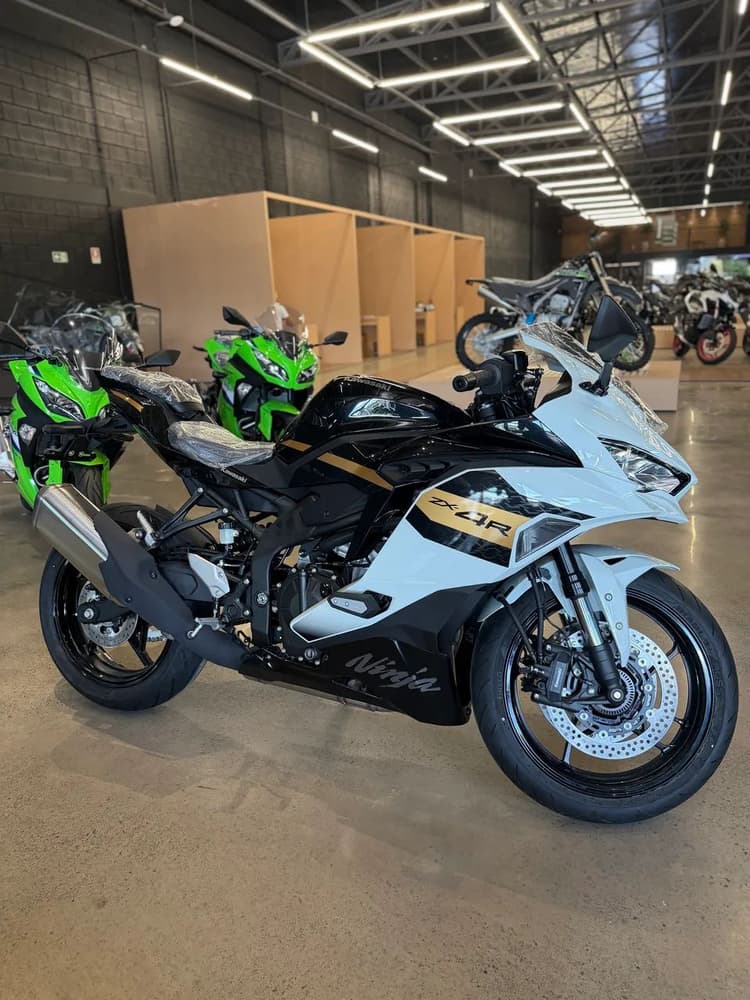 ZX-4R 
