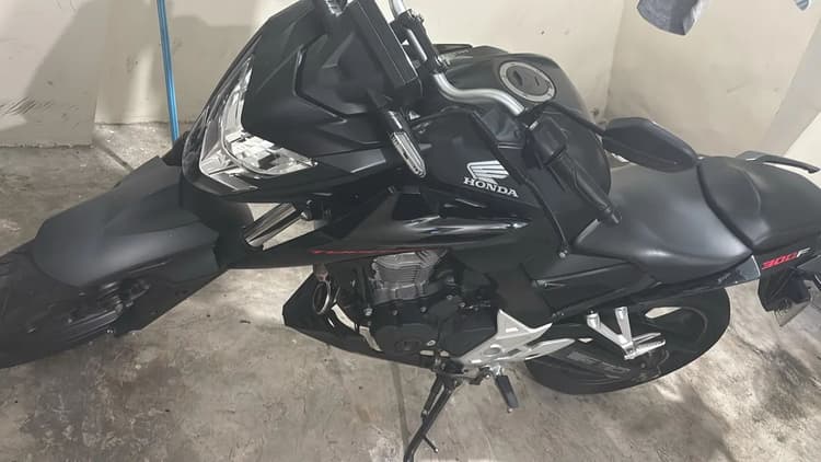 Moto cb300f