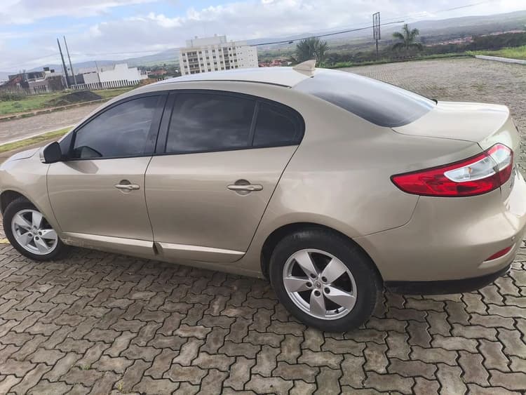 Renault Fluence Sed. Dynamique 2.0 16V Flex Aut. 2013