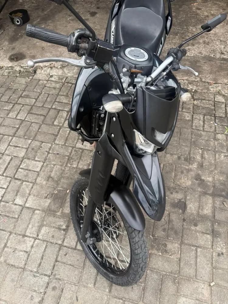 Vendo essa Lander xtz 250 