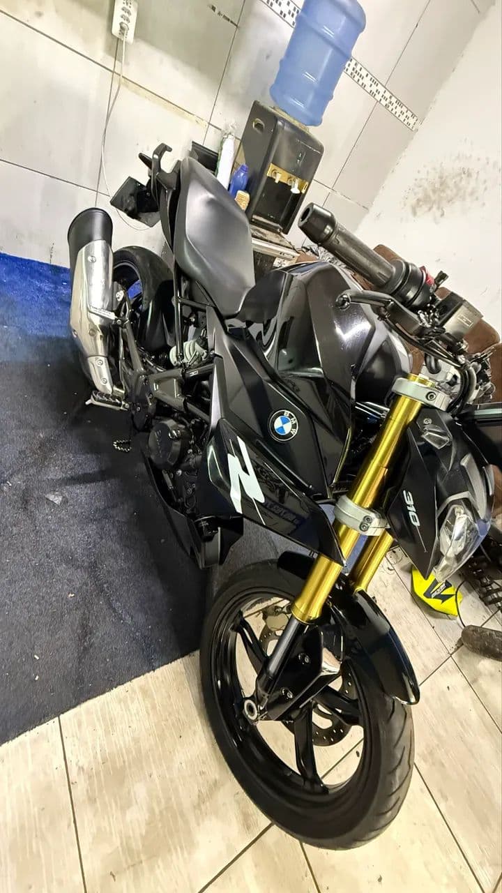 BMW 310R 2022