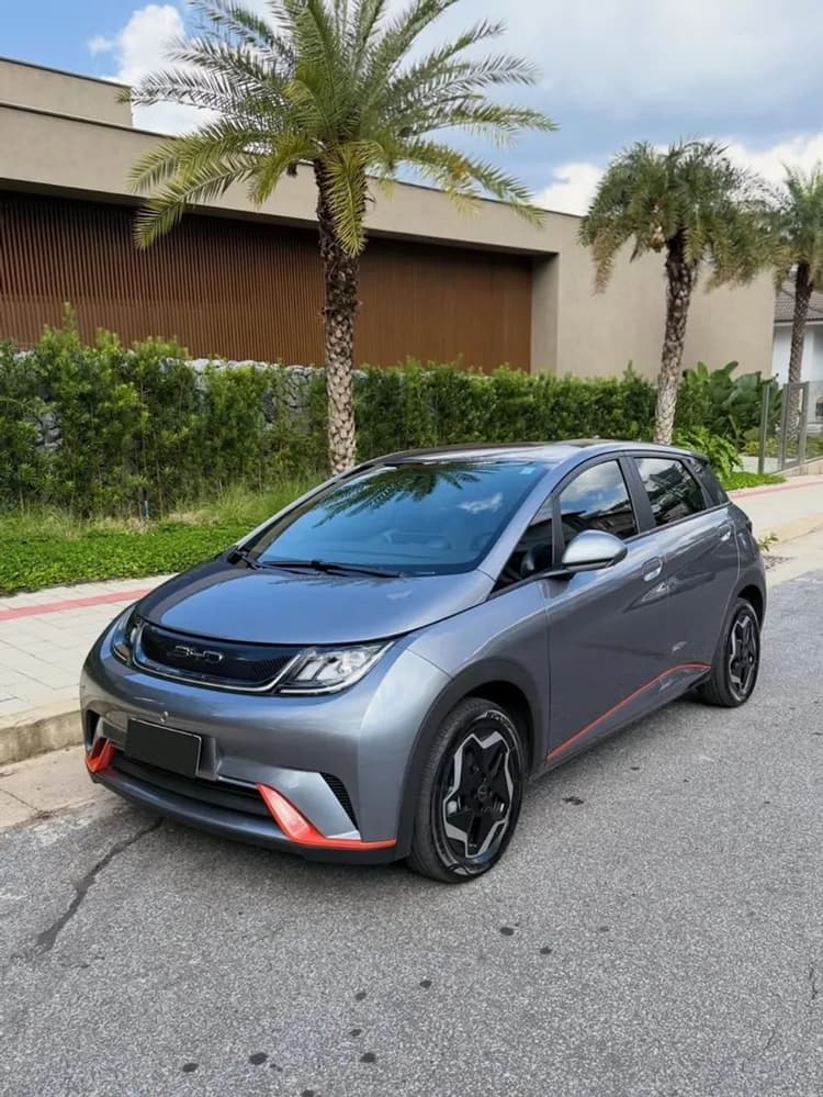 BYD Dolphin EV (Elétrico) 2025
