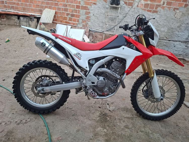Vende-se ou troco