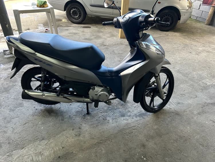 Vendo moto biz 