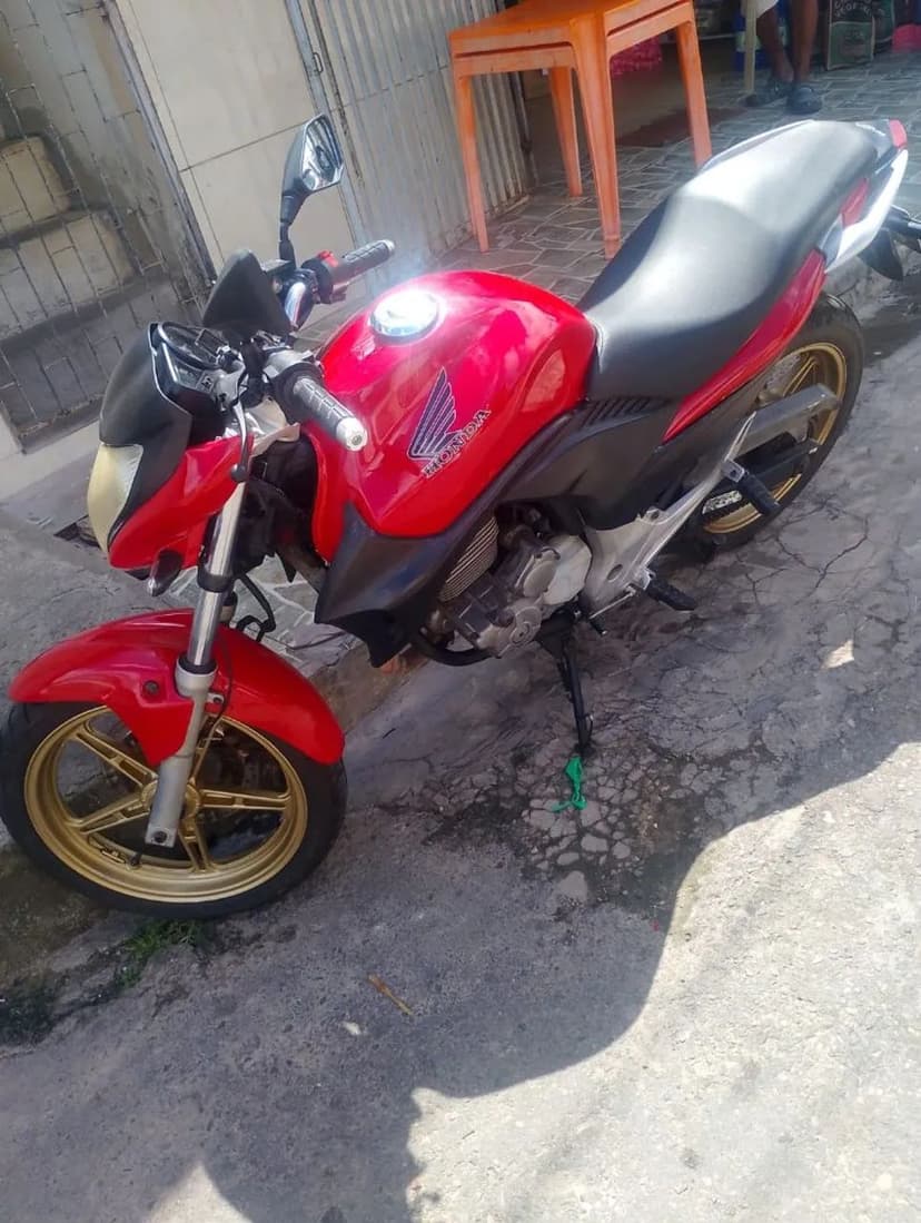 CB 300 