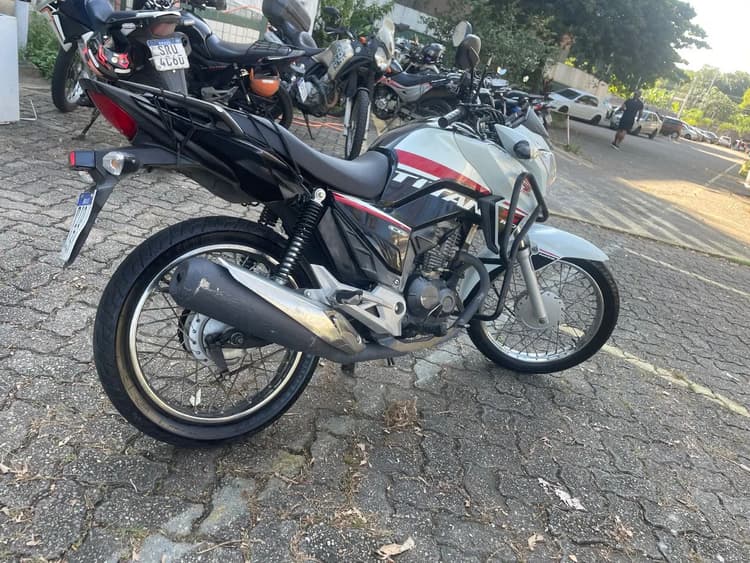 Titan 160