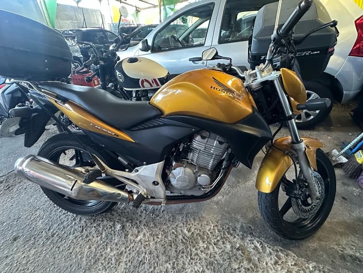Honda Cb300 2011