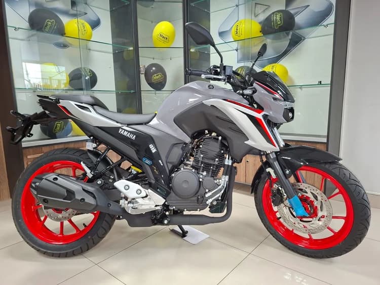 FAZER 250 cc