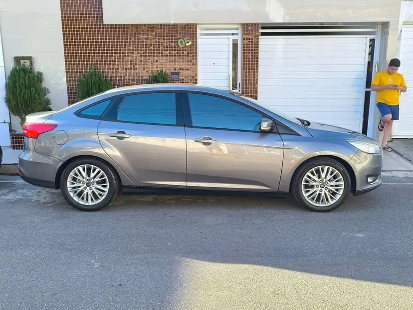 Ford Focus Fastback Se/se Plus 2.0 Flex Aut. 2017