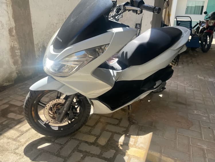 Honda PCX DLX 150 2016
