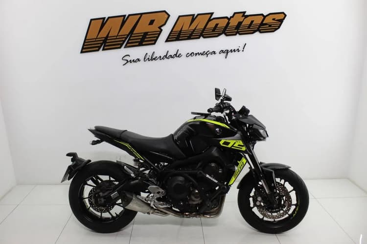 YAMAHA MT-09