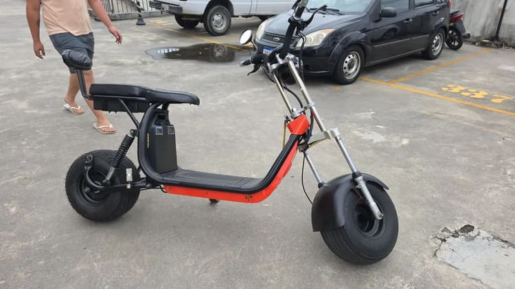 Scooter elétrica 