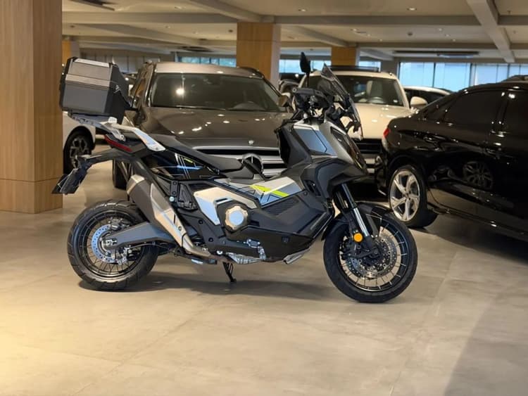 Honda X-adv 2025