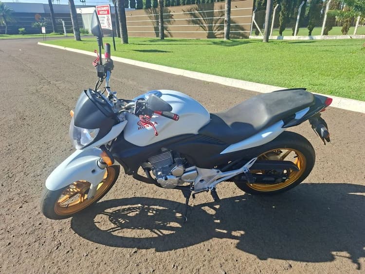 Vendo Cb300r 2012