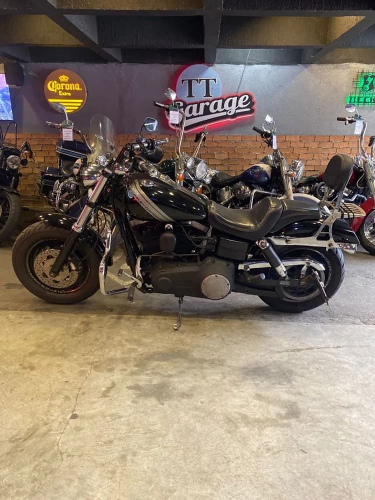 HARLEY DAVIDSON FAT BOB 2015