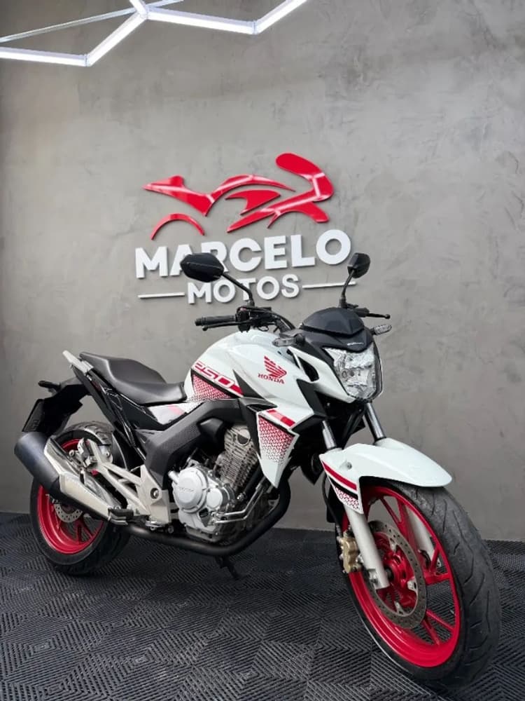 HONDA CB 250 TWISTER FLEX 2022