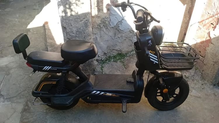 Vendo scooter elétrica