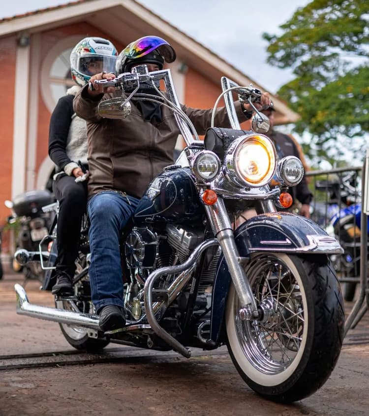 Moto clássica - Harley Davidson Heriteige 