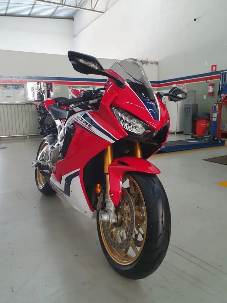 CBR FIREBLADE 1000RR SP 