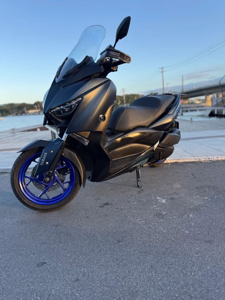 Xmax 2023 aceito troca