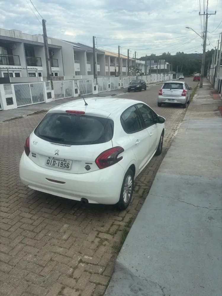 Peugeot 208 Active Pack 1.2 Flex 12V 5P Mec. 2017