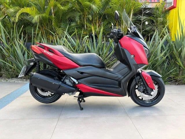 YAMAHA XMAX 250
