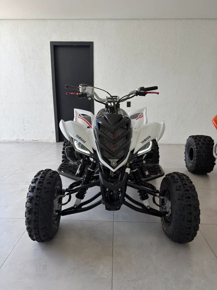 Quadriciclo Raptor 700