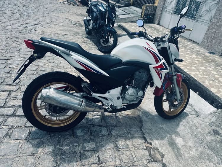 CB 300R 