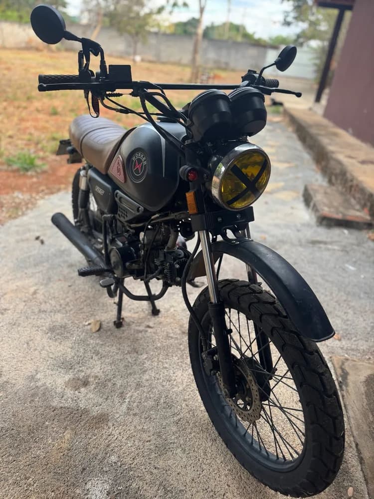 Shineray Worker 125cc estilo Scramble 