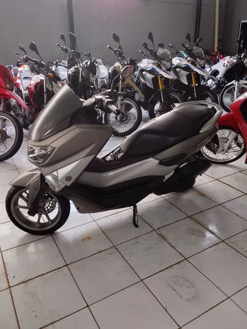 YAMAHA NMAX